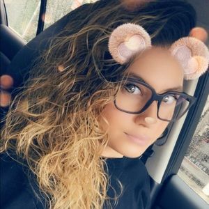 Meet your Posher, Karla